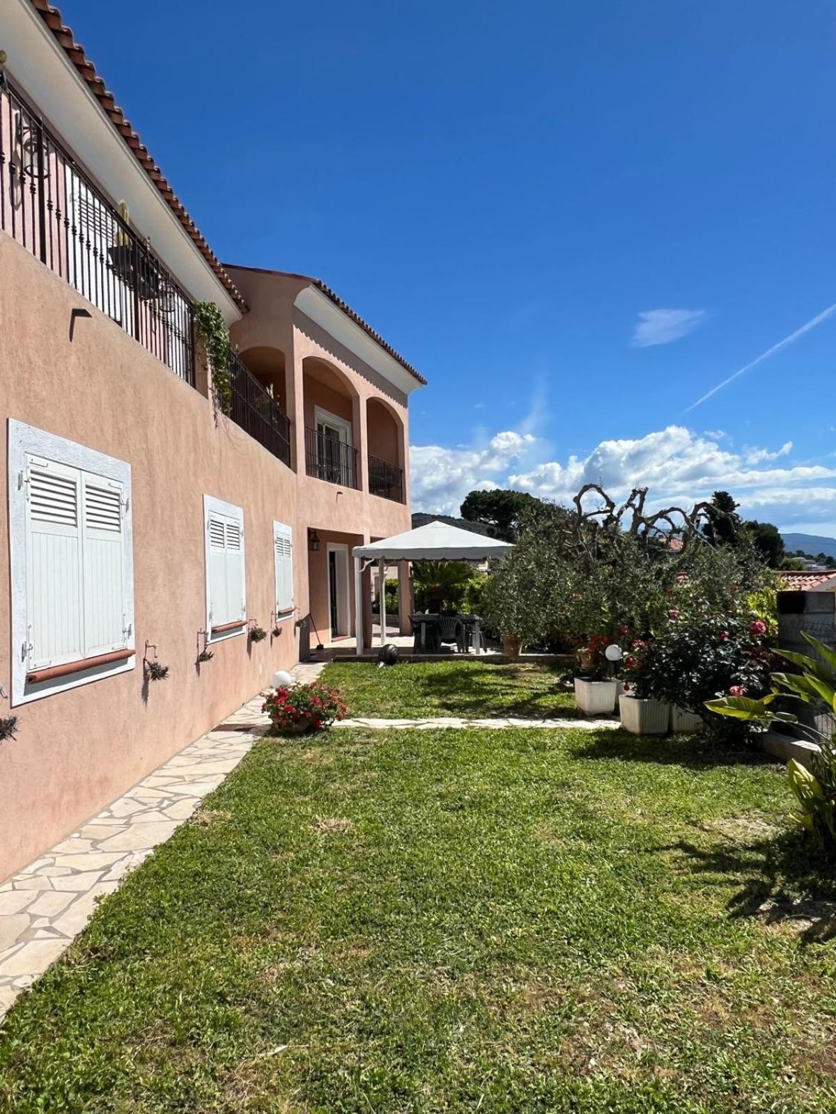 Villa Via Mezza à Nice Extérieur photo